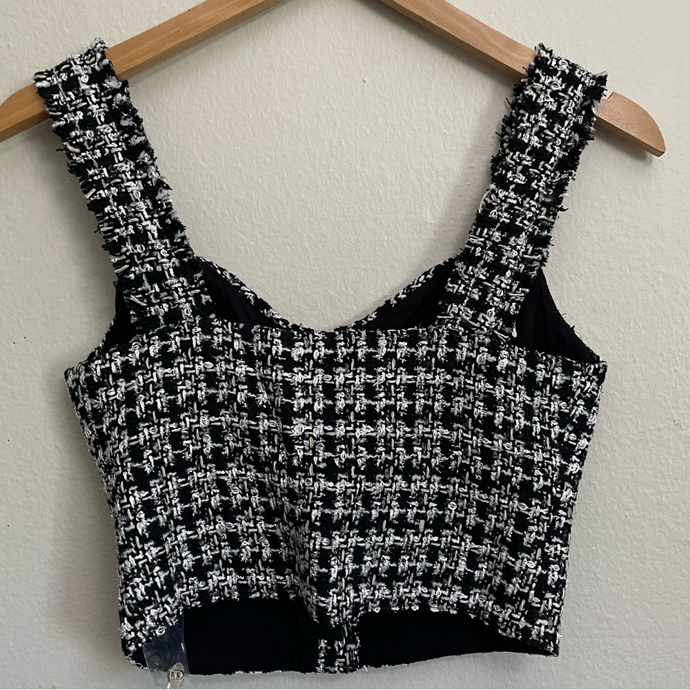 Lulus Upscale Instinct Black and Silver Tweed
Button-Front Tank Top size XS - Picture 5 of 11